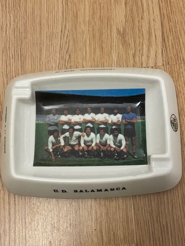 ANTIGUO CENICERO DECORATIVO U.D SALAMANCA1973/74