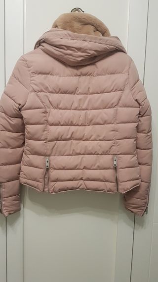 Plumifero de Zara. He bajado el precio de segunda mano por 20 EUR en Pinto  en WALLAPOP