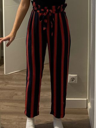 Pantalones anchos de rayas de lefties de segunda mano por 6 EUR en Alicante  en WALLAPOP