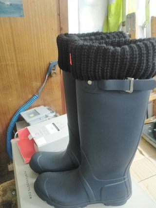 Vendo calcetines Hunter nuevos talla39\\/42 de segunda mano por 39 EUR en  Zumaia en WALLAPOP