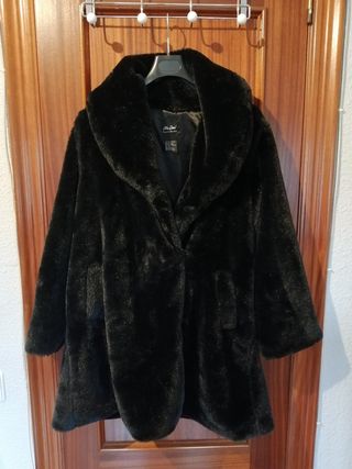 abrigo pelo negro