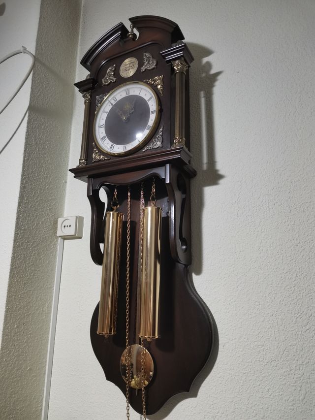 Rellotge de paret marca Hübner amb pèndul