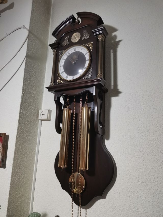 Rellotge de paret marca Hübner amb pèndul