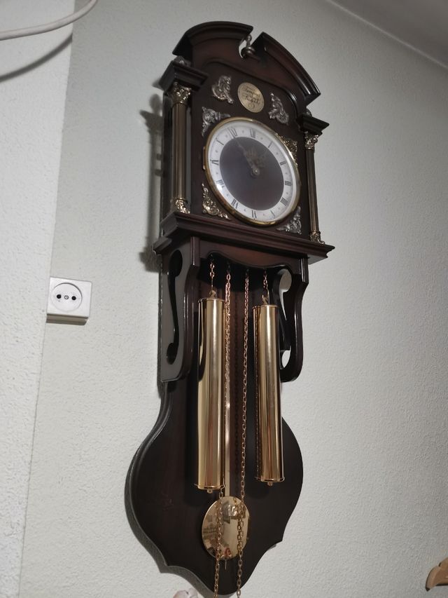 Rellotge de paret marca Hübner amb pèndul