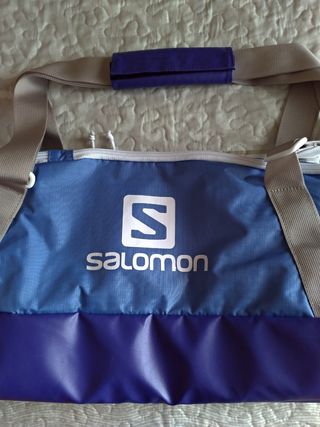 Bolsa de deporte Salomon de segunda mano por 30 EUR en Almería en WALLAPOP