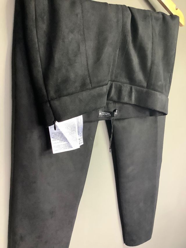 Pantalón nuevo Zara