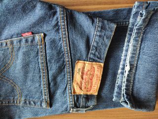 Tejanos Levi\\'s 501 W36\\/L32 de segunda mano por 23 EUR en Cerdanyola del  Vallès en WALLAPOP