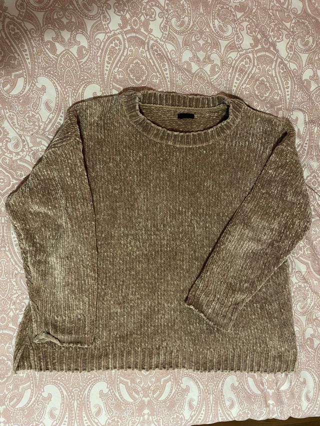 Jersey chenilla tipo oversize.