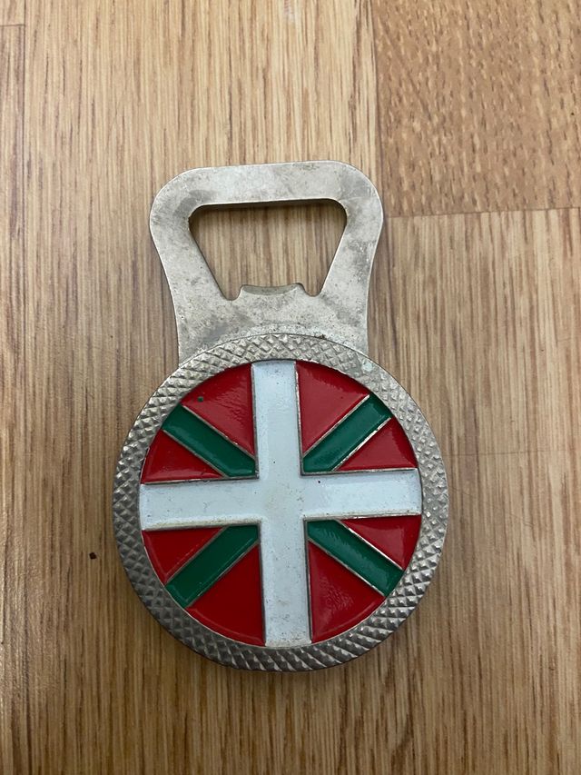 ANTIGUO ABRIDOR IKURRINA BANDERA EUSKADI