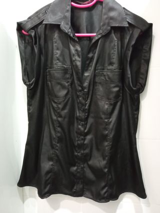 Camisa mujer Zara de segunda mano por 5 EUR en Móstoles en WALLAPOP