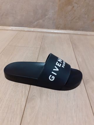 chanclas givenchy