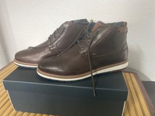 Botas pier one hombre de segunda mano por 40 EUR en Madrid en WALLAPOP