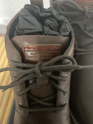 Botas pier one hombre de segunda mano por 40 EUR en Madrid en WALLAPOP