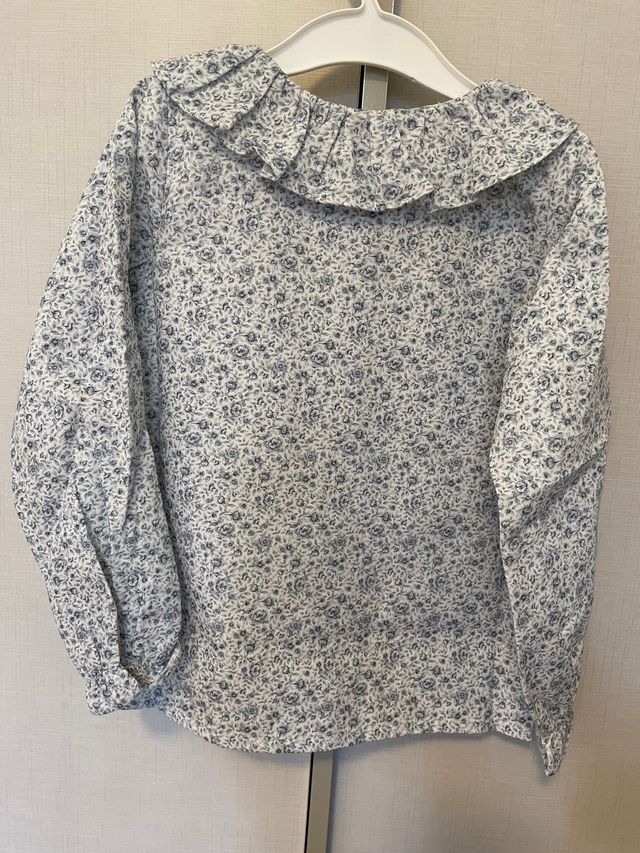 Camisa flores niña Talla 6. Nueva