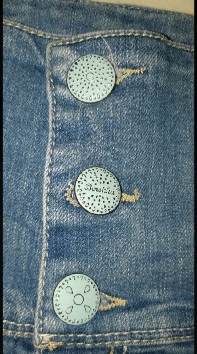 T 42 Surkana, Atmosphere, chica-mujer