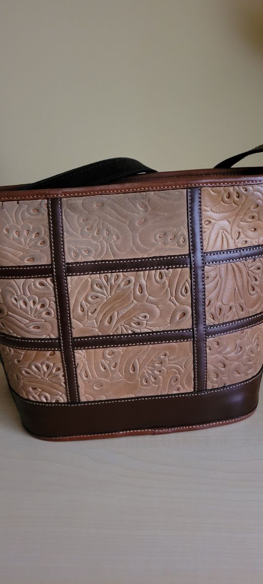 Bolso de piel argentina
