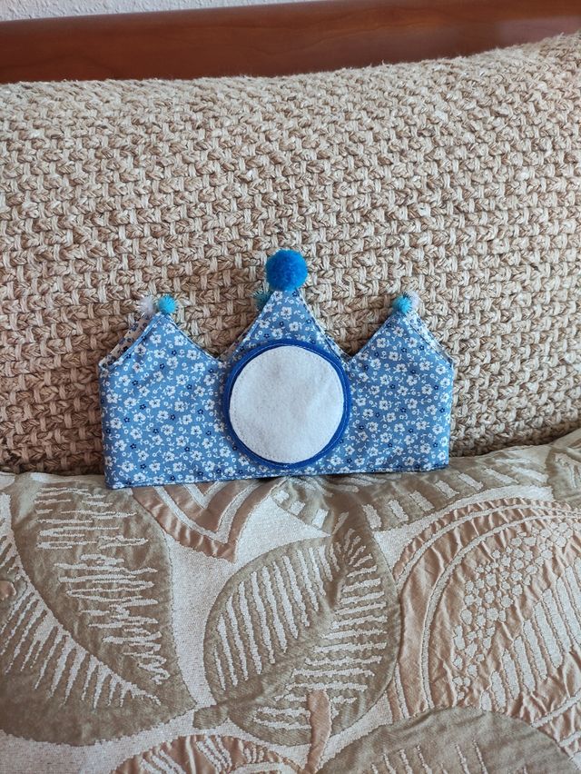 CORONA CUMPLEAÑOS DE TELA 1-8 años