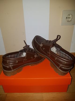 uD83E\\uDD20 NAUTICOS\\uD83D\\uDC5E\\uD83D\\uDC63 39 MARYPAZ MARRON PARLA  MOSTOLES de segunda mano por 13 EUR en Parla en WALLAPOP