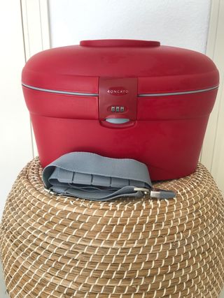 Neceser Roncato de segunda mano por 30 EUR en Benalmádena en WALLAPOP