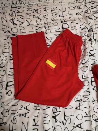 Pantalon chandal Nike rojo talla M de segunda mano por 8,5 EUR en Sevilla  en WALLAPOP