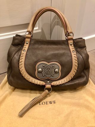 Bolso Loewe original de segunda mano por 230 EUR en Santander en WALLAPOP