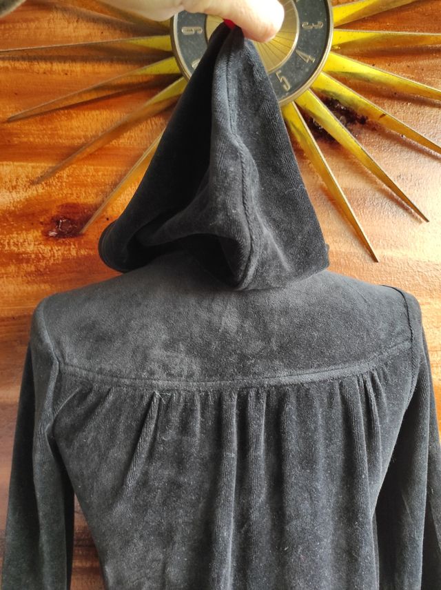 Sudadera de terciopelo.