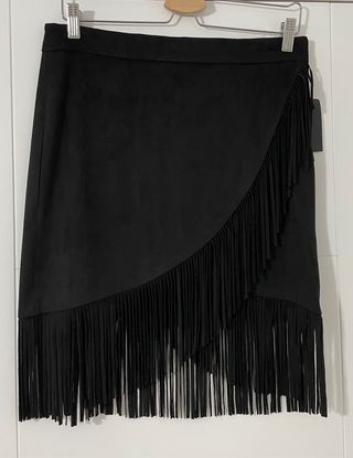 Falda Negra de flecos Zara – Segunda Mirada