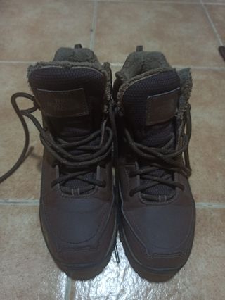 Botas montaña The North Face Mujer de segunda mano por 70 EUR en Burgos en  WALLAPOP