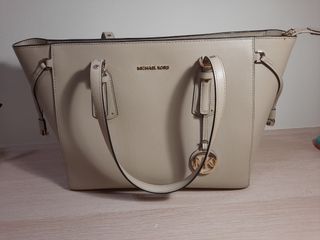 Bolso Michael Kors de segunda mano por 105 EUR en La Roca del Vallès en  WALLAPOP