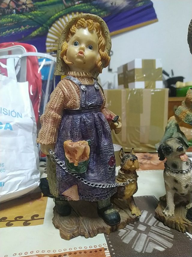 figuras con perros