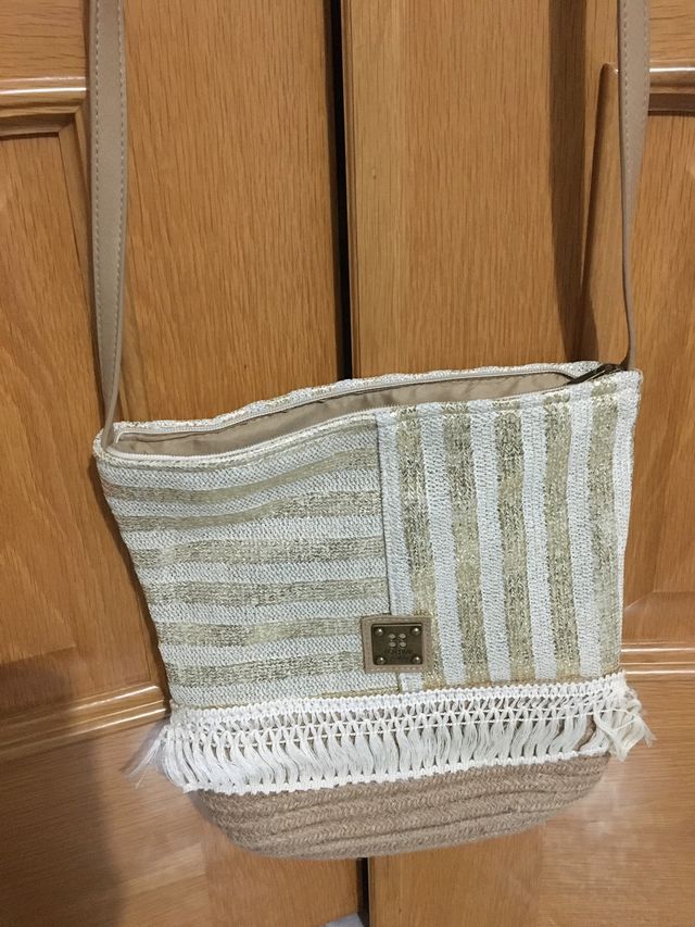 Bolso beis/dorado ,sin estrenar