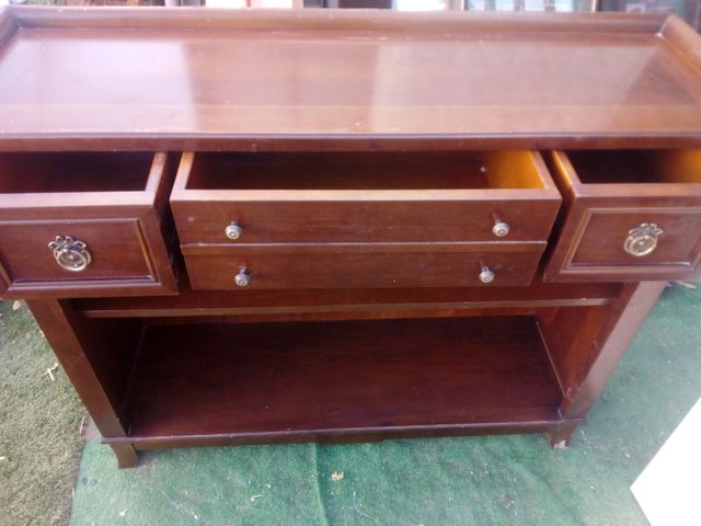 mueble madera de calidad ideal para bares,restaur