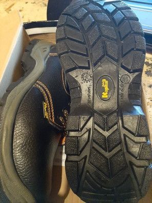 BOTAS Y ZAPATOS DE SEGURIDAD HOMOLOGADAS de segunda mano por 20 EUR en  Segur de Calafell en WALLAPOP