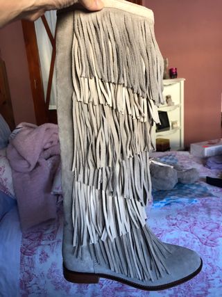 Botas flecos altas piel beige zara trafaluc t36 de segunda mano por 59 EUR  en Cádiz en WALLAPOP