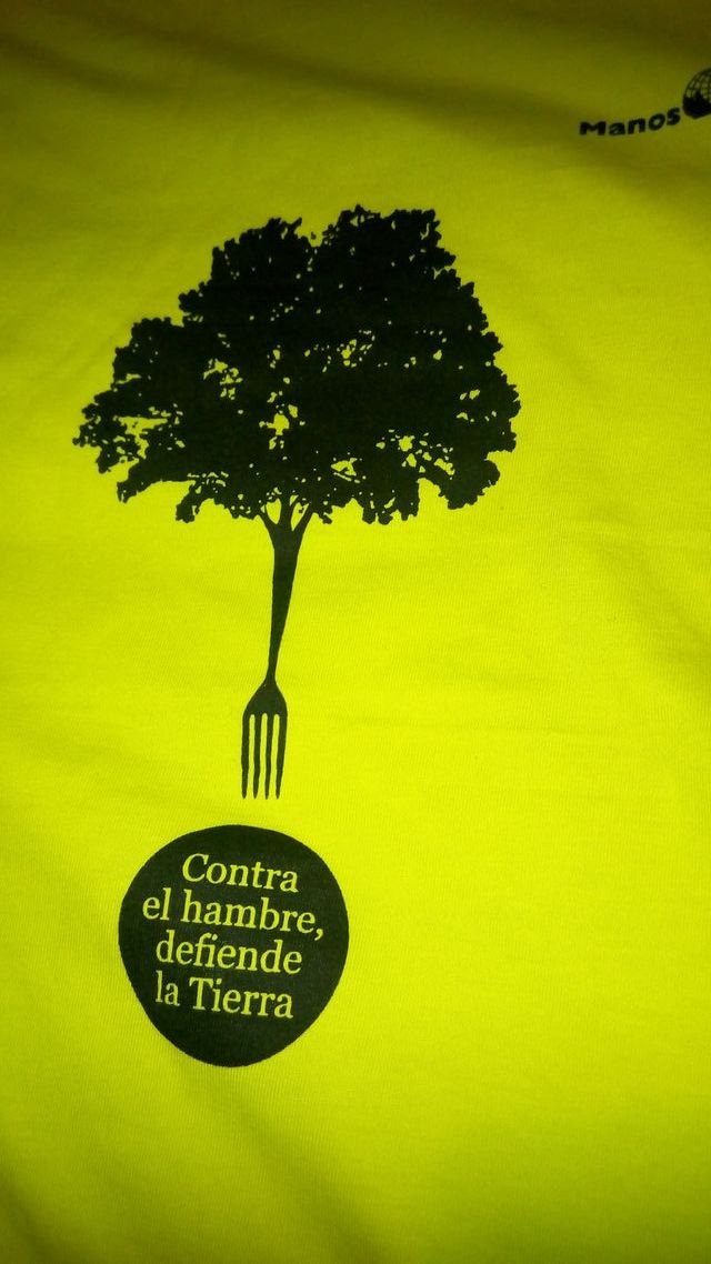 CAMISETA SOLIDARIA 50 AÑOS MANOS UNIDAS