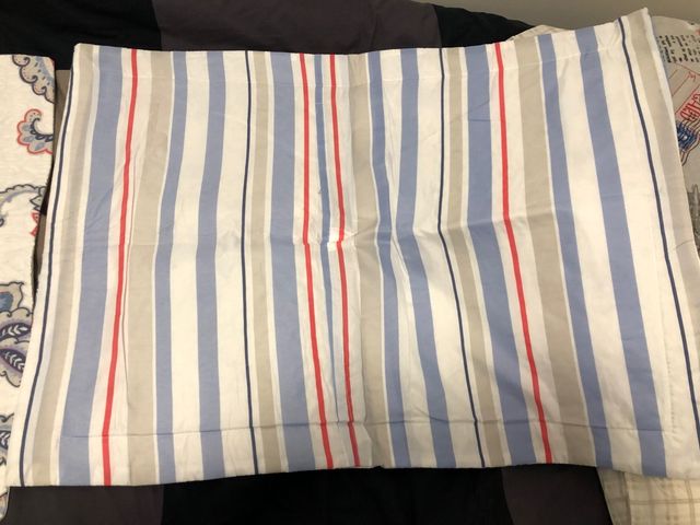 Colcha reversible con 2 cojineras