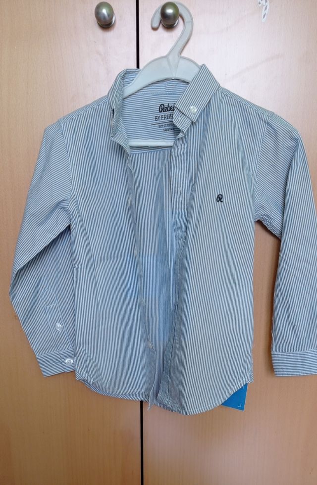 Camisa de Primark.Talla 3-4