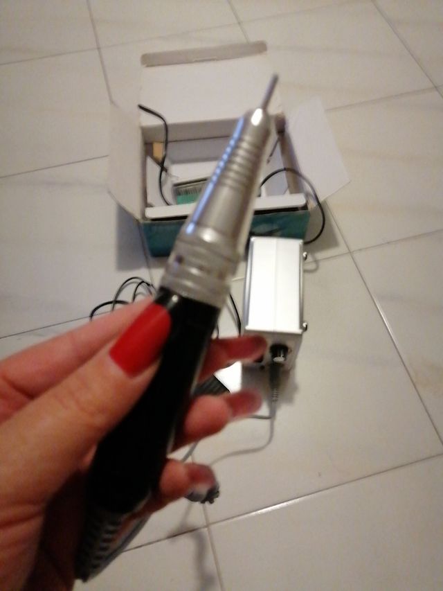 torno para manicura y pedicura