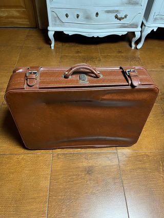 Maletas vintage de segunda mano por 15 EUR en Humanes de Madrid en WALLAPOP