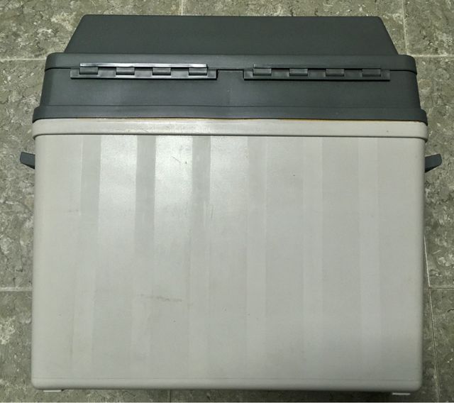 Nevera portátil CAMPING  12v