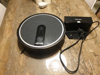 Robot Aspirador Miele Scout RX1 de segunda mano por 80 EUR en Marbella en  WALLAPOP
