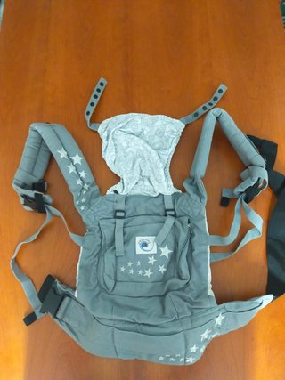 Mochila portabebés Ergobaby de segunda mano por 70 EUR en L\\'Hospitalet de  Llobregat en WALLAPOP