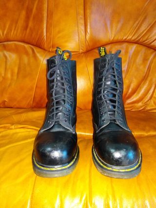 dr martens 42