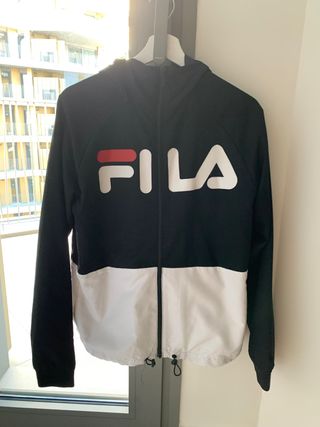 Chándal Fila de segunda mano por 35 EUR en Almería en WALLAPOP