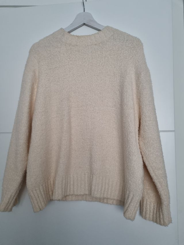 Jersey crema de ZARA. Talla M