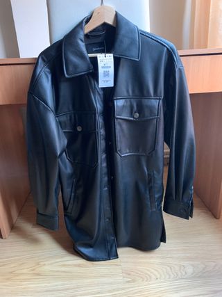 Sobrecamisa de cuero negro | HervásPiel