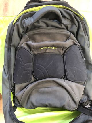 Maleta mochilera de segunda mano por 10 EUR en Majadahonda en WALLAPOP