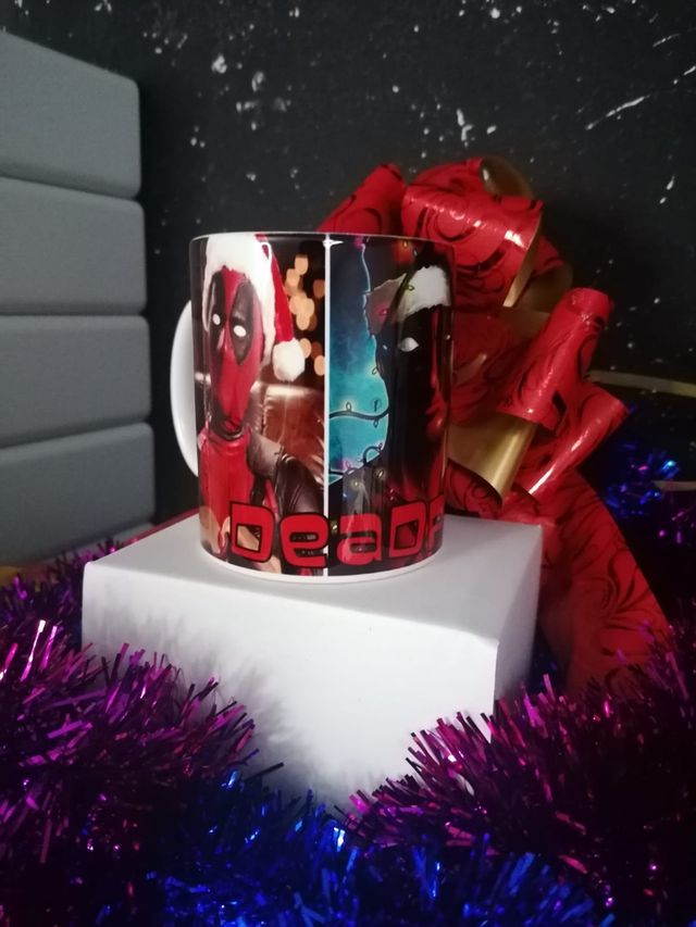 Taza Deadpool Navidad