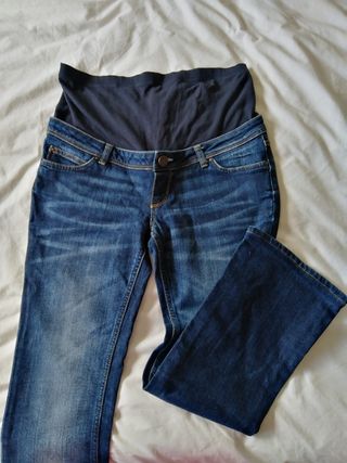 Pantalón vaquero premamá Zara TS de segunda mano por 8 EUR en Getafe en  WALLAPOP