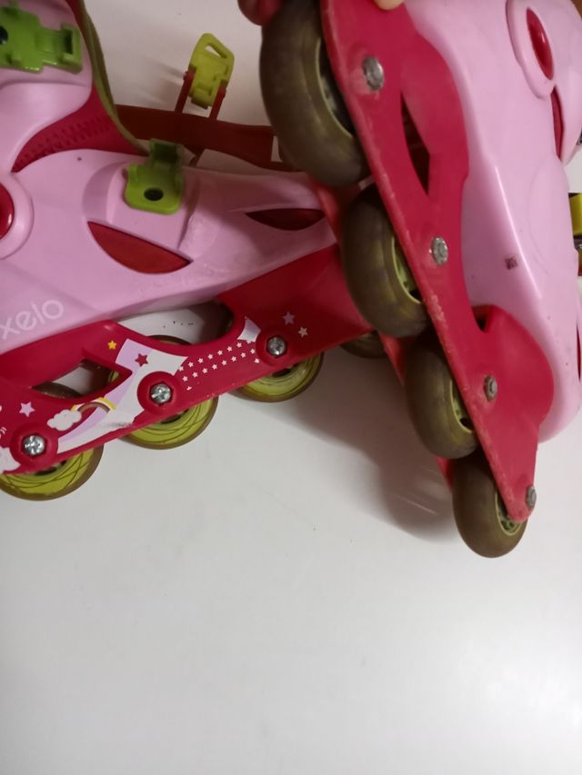 Patines de línea marca Oxelo.